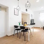 Zeus Downtown Апартаменты *
