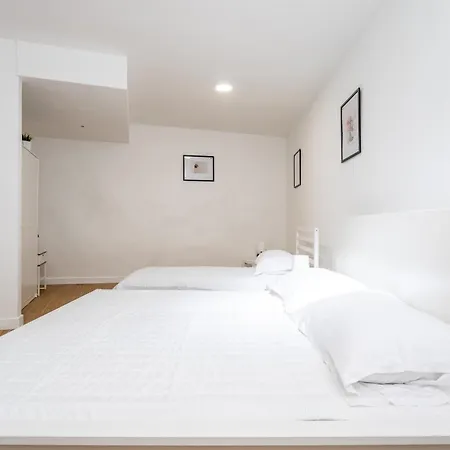 Zeus Downtown Apartment