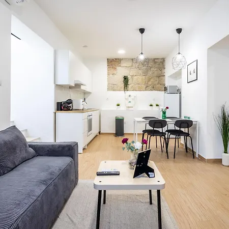 Zeus Downtown Apartman *