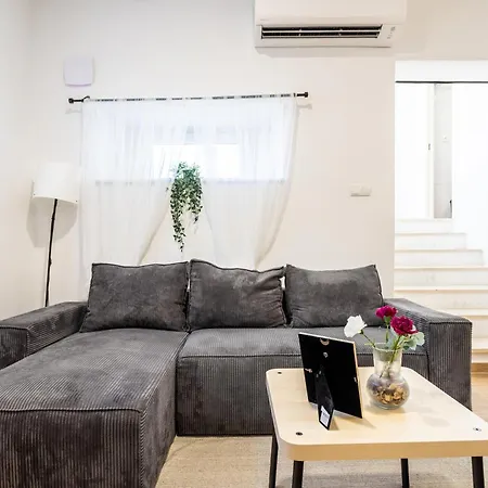 Zeus Downtown Apartamento *